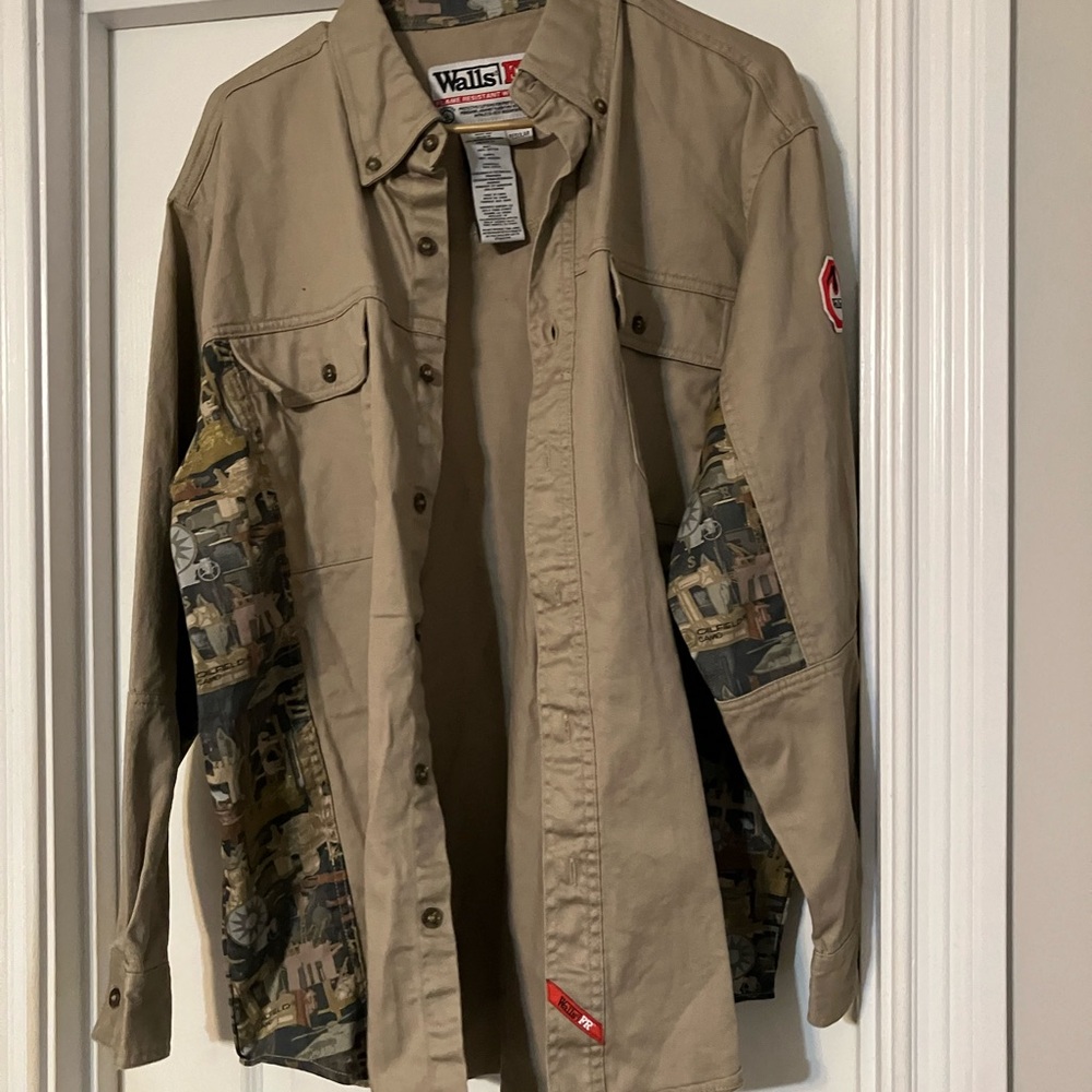 Khaki and Camouflage Walls FR Men's Shirt